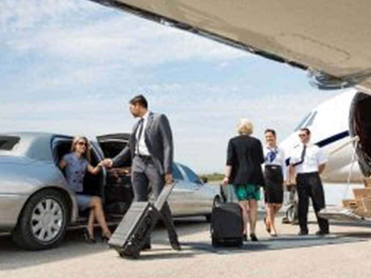 Arrange-Seamless-Airport-Transfers.