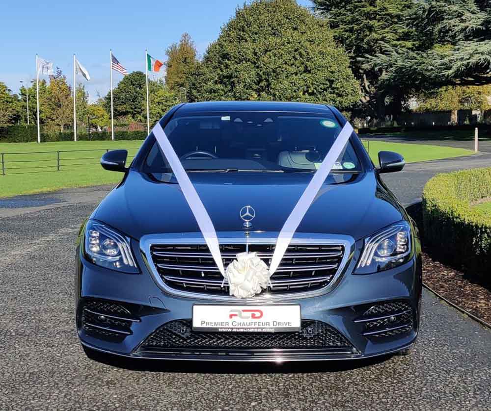 Choosing the Perfect Vehicle for Your Wedding Theme