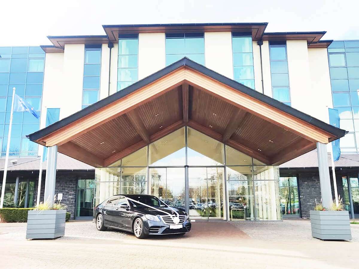 Why-Choose-a-Luxury-Car-Rental