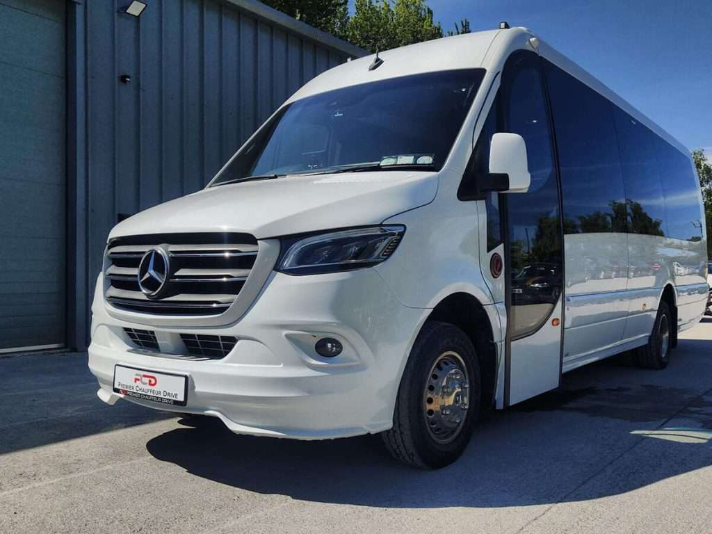 Top-10-Occasions-That-Call-for-an-Executive-Mini-Coach-for-Hire
