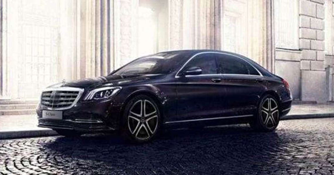 Your-Ultimate-Guide-to-Booking-a-Chauffeur-Service-with-Luxury-Car-Rental-at-Dublin-Airport